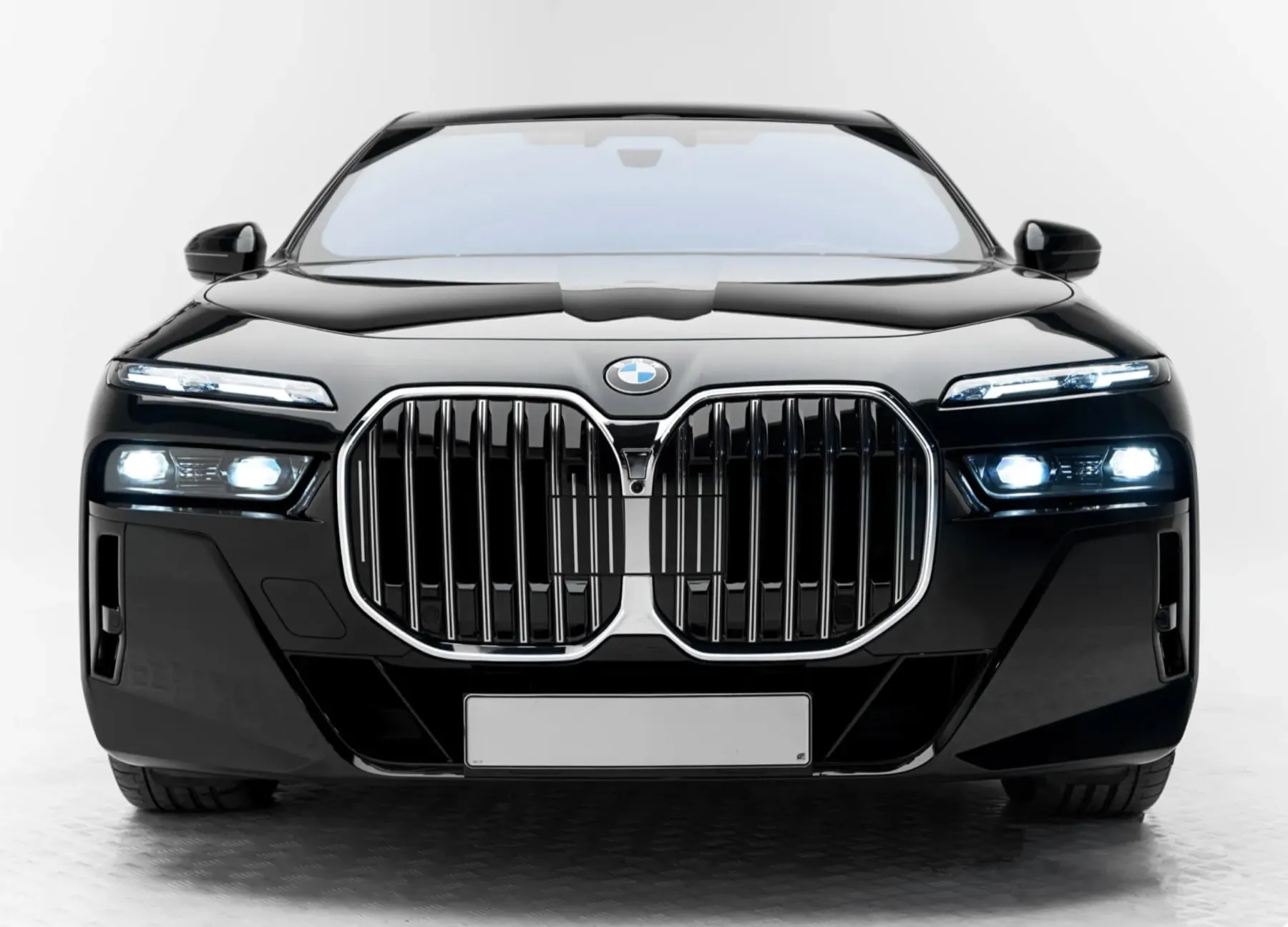 BMW 740i front view