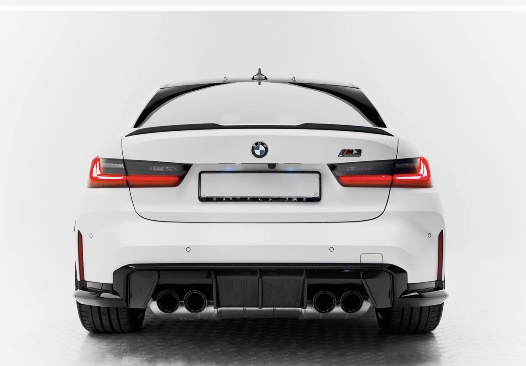 BMW M3 Competition кокпит details