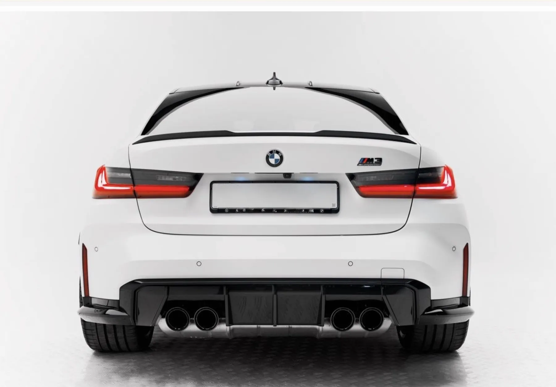 BMW M3 Competition кокпит details