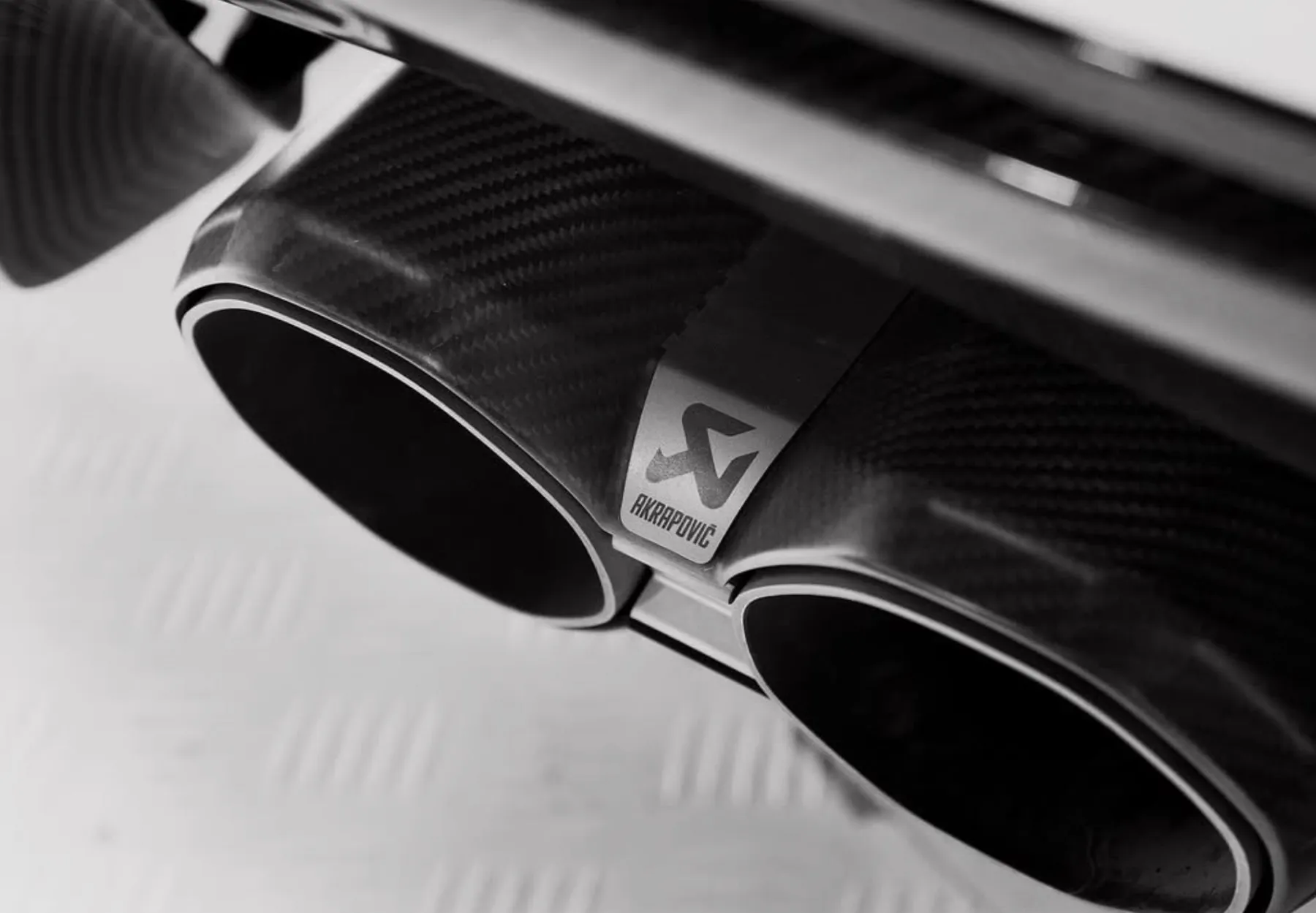 BMW M4 купе кокпит details