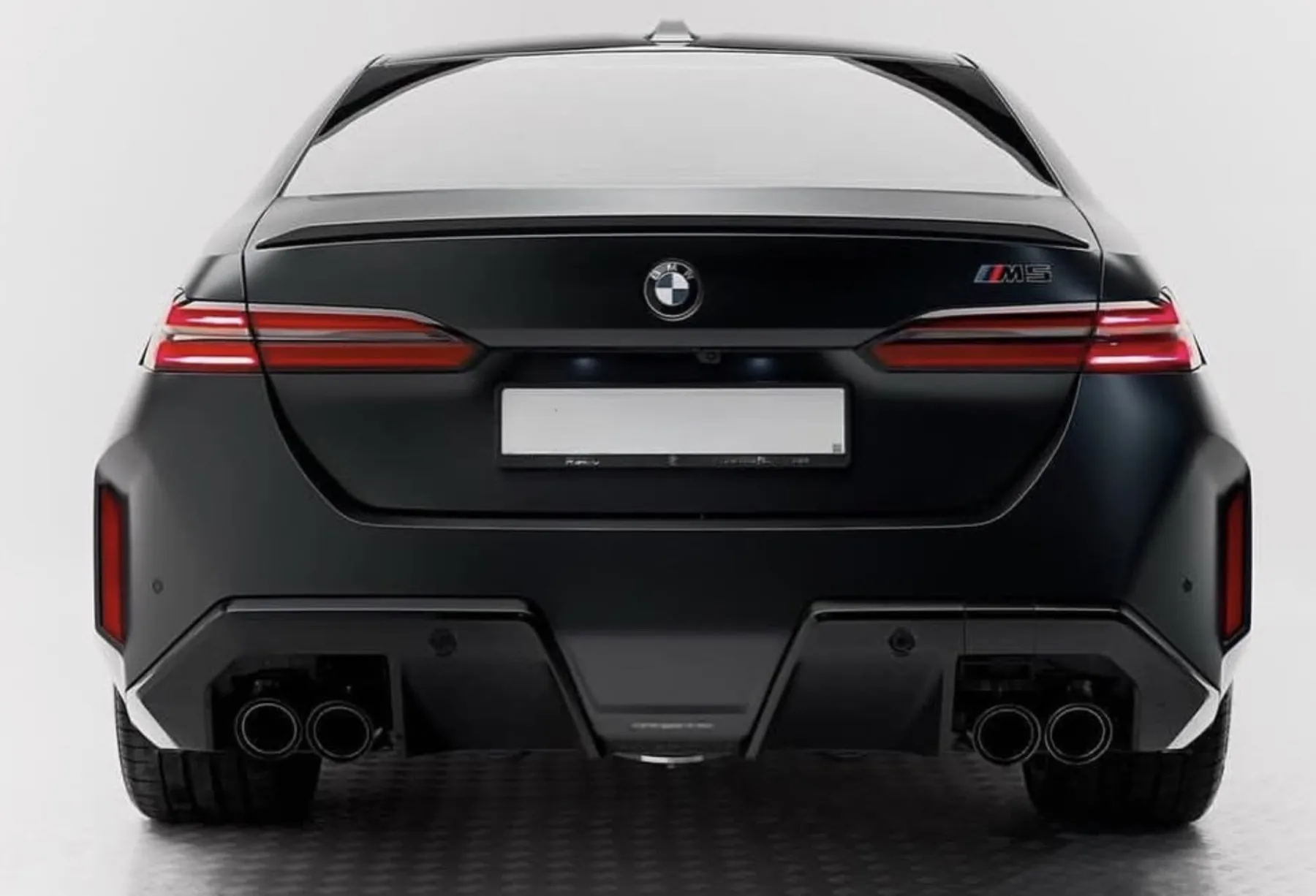 BMW M5 G90 exterior detail