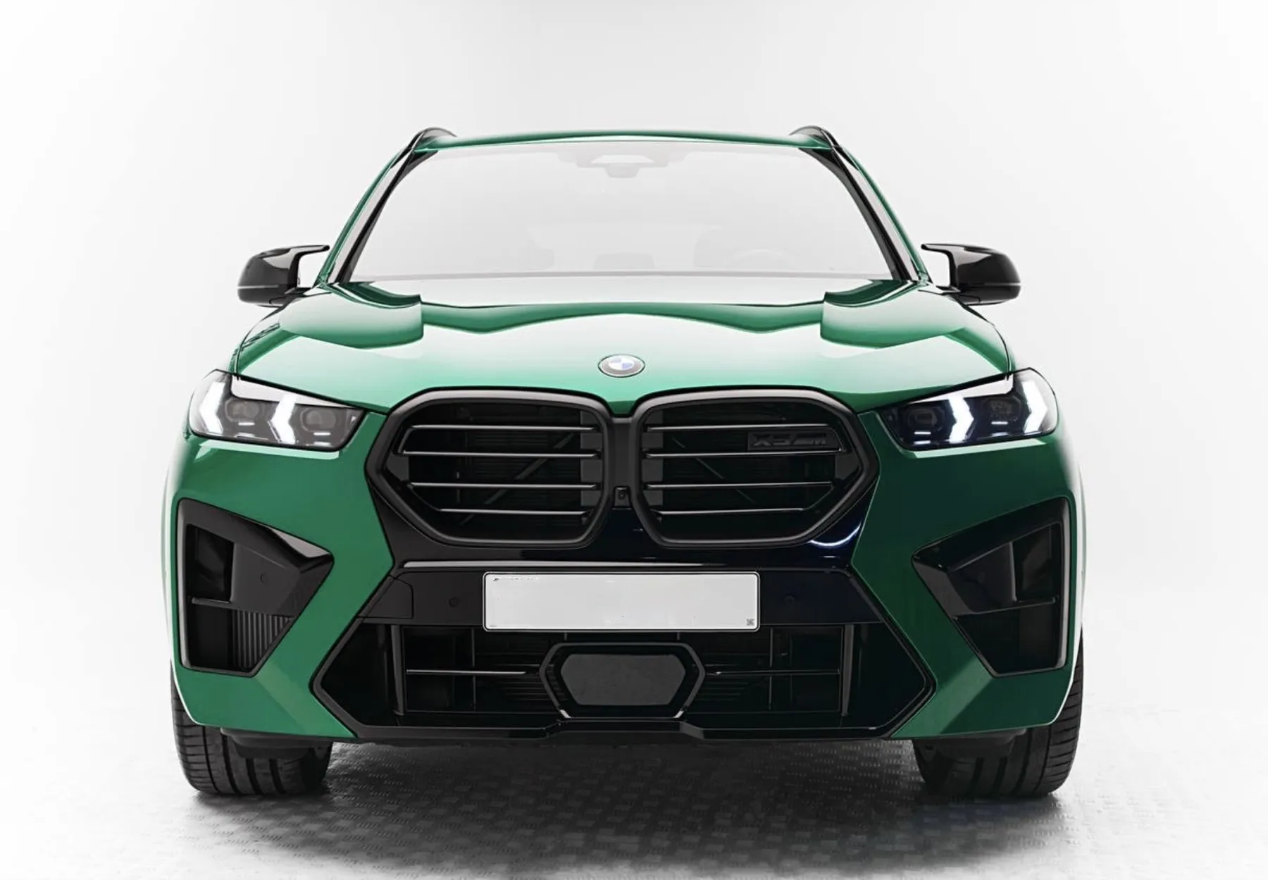 BMW X5 Competition front view