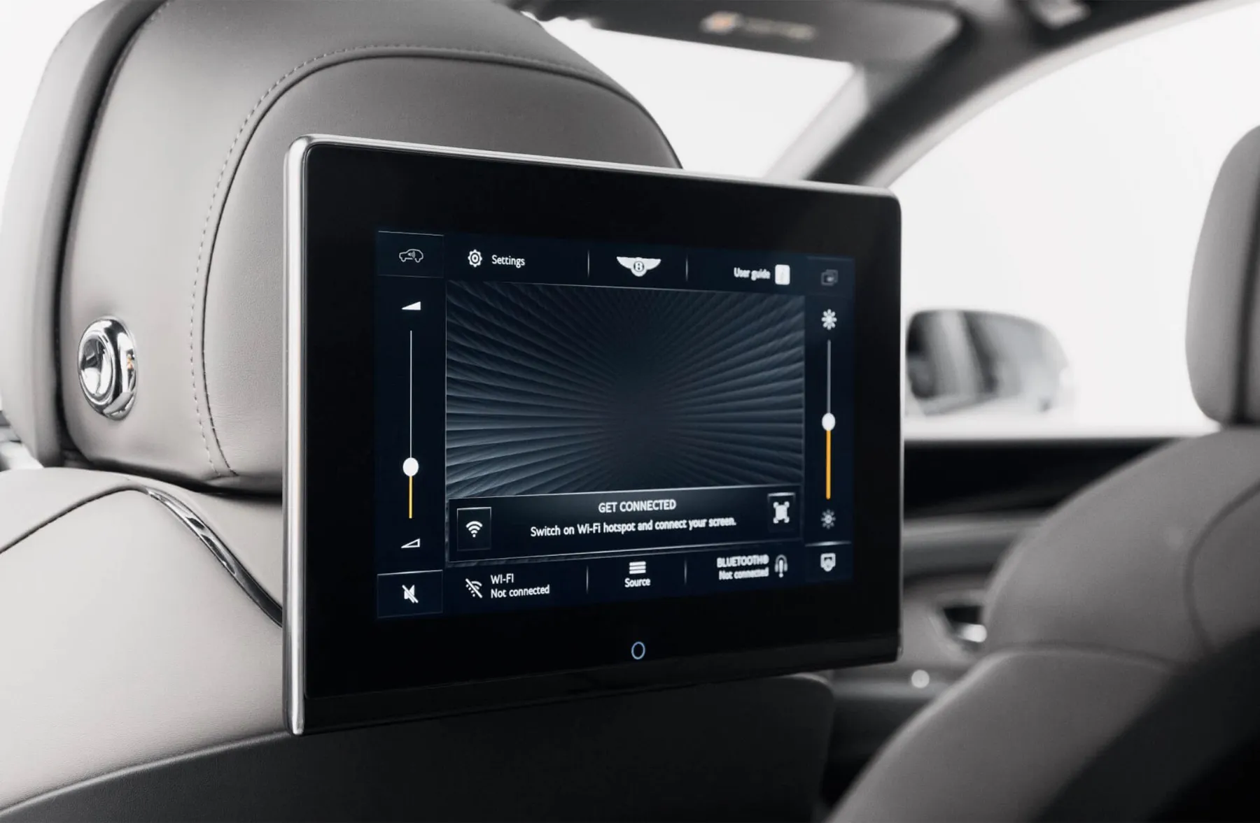 Bentley Bentayga steering wheel interior