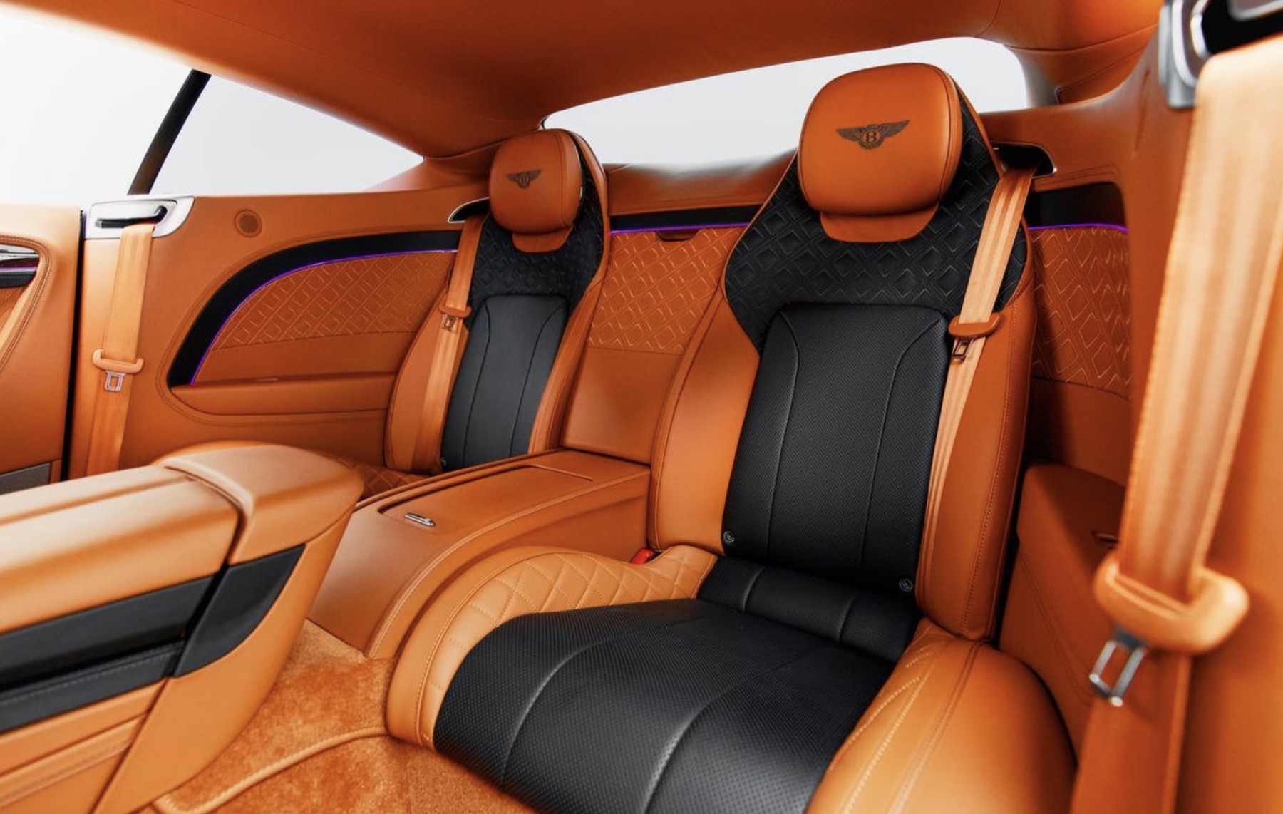 Bentley GT кокпит details