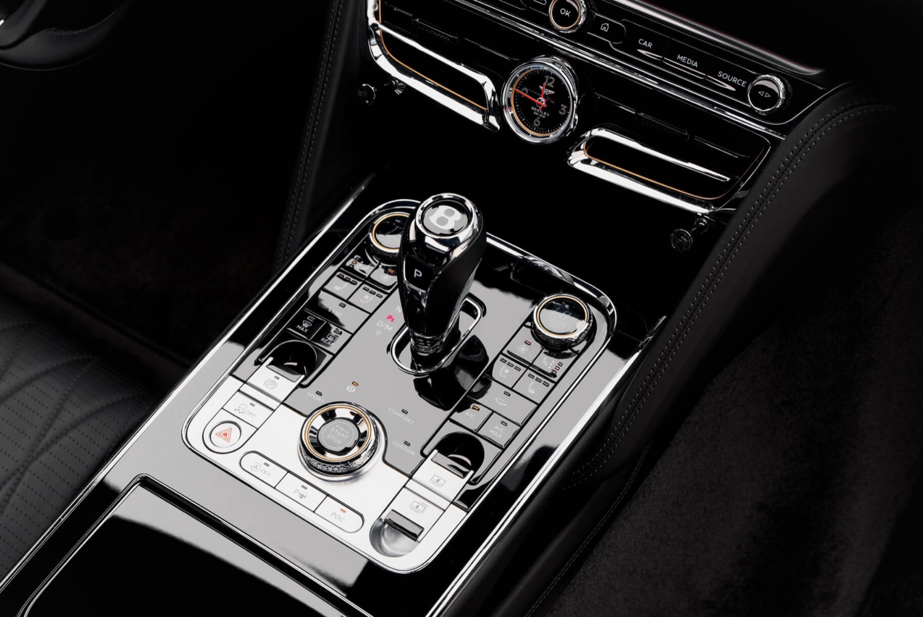Bentley Flying Spur кокпит details