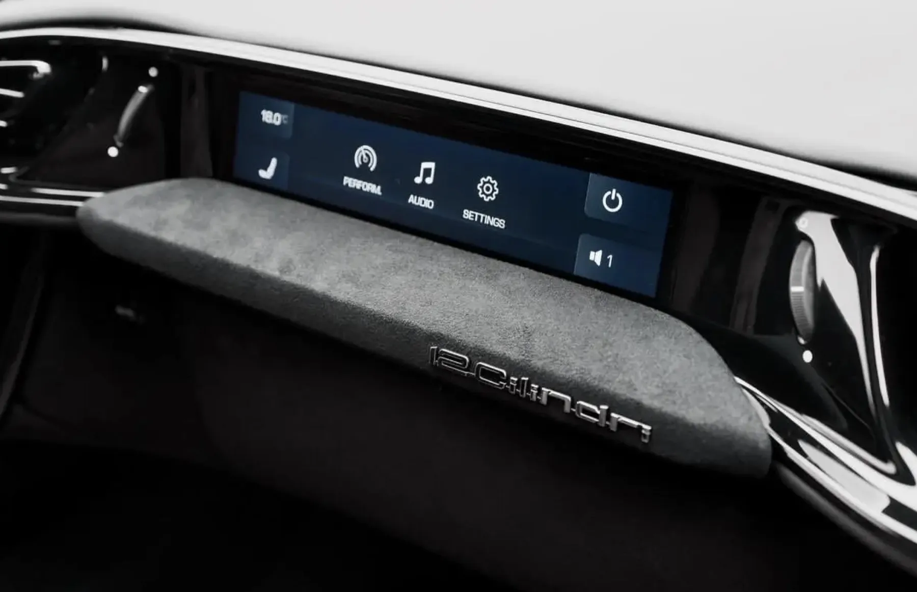Ferrari 12 Cilindri passenger display