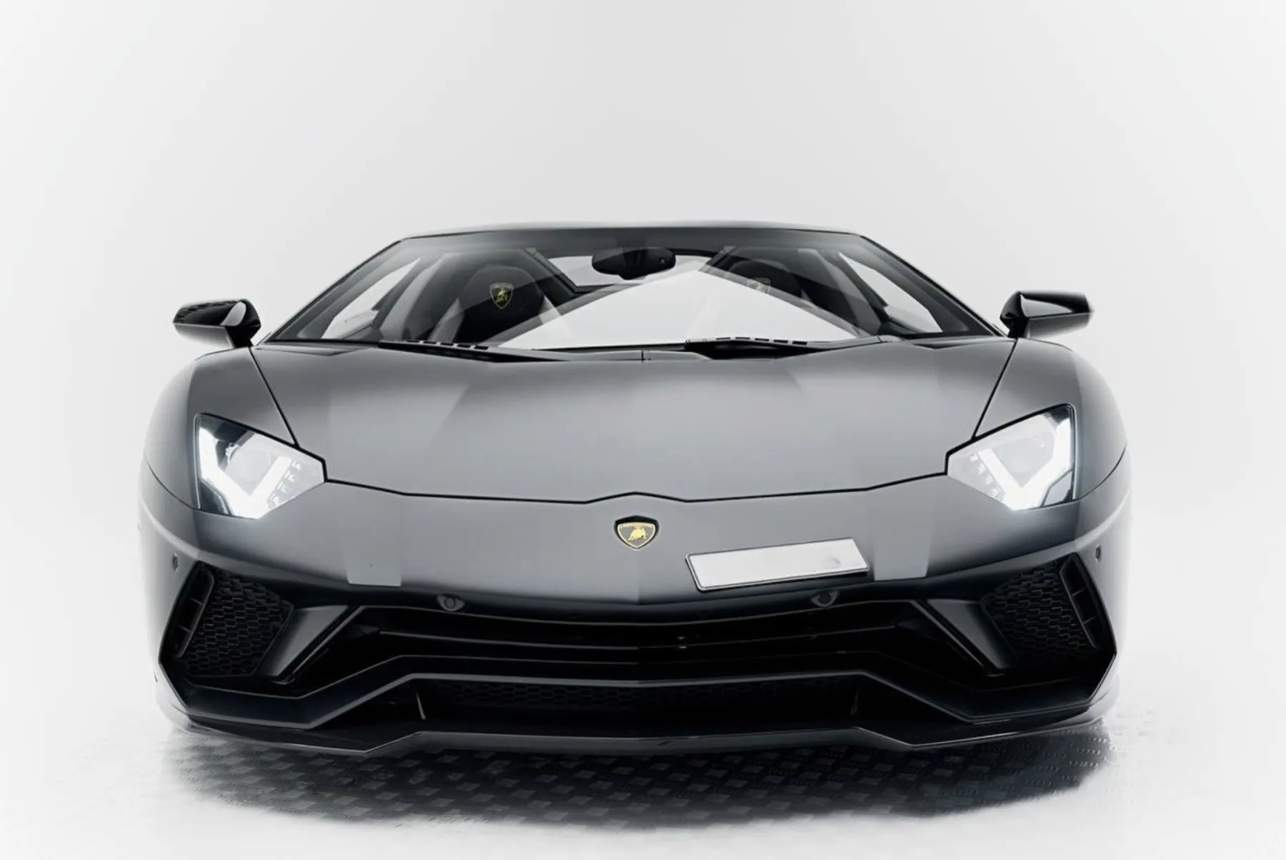 Lamborghini Aventador SV front view