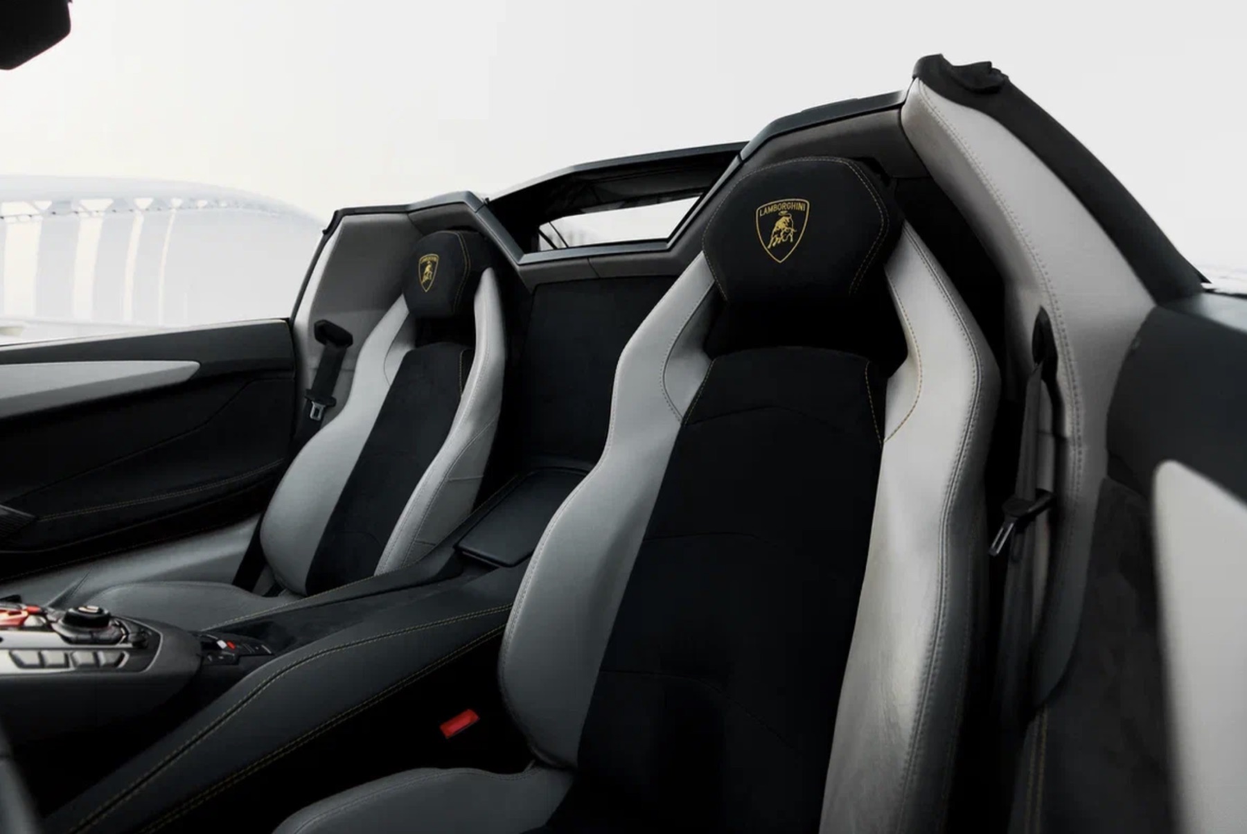 Lamborghini Aventador SV кокпит details