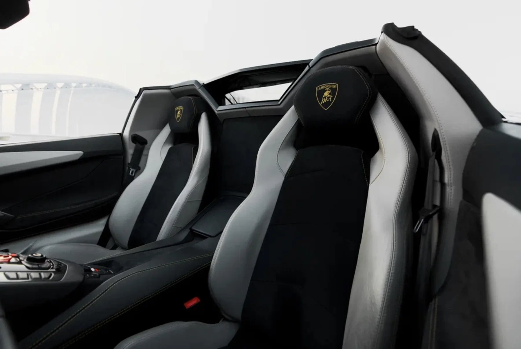 Lamborghini Aventador SV кокпит details