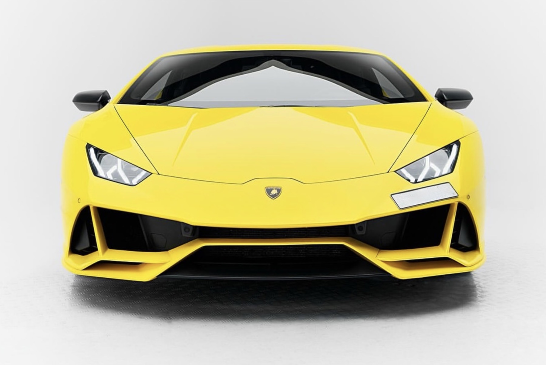 Lamborghini Huracan Evo купе front view