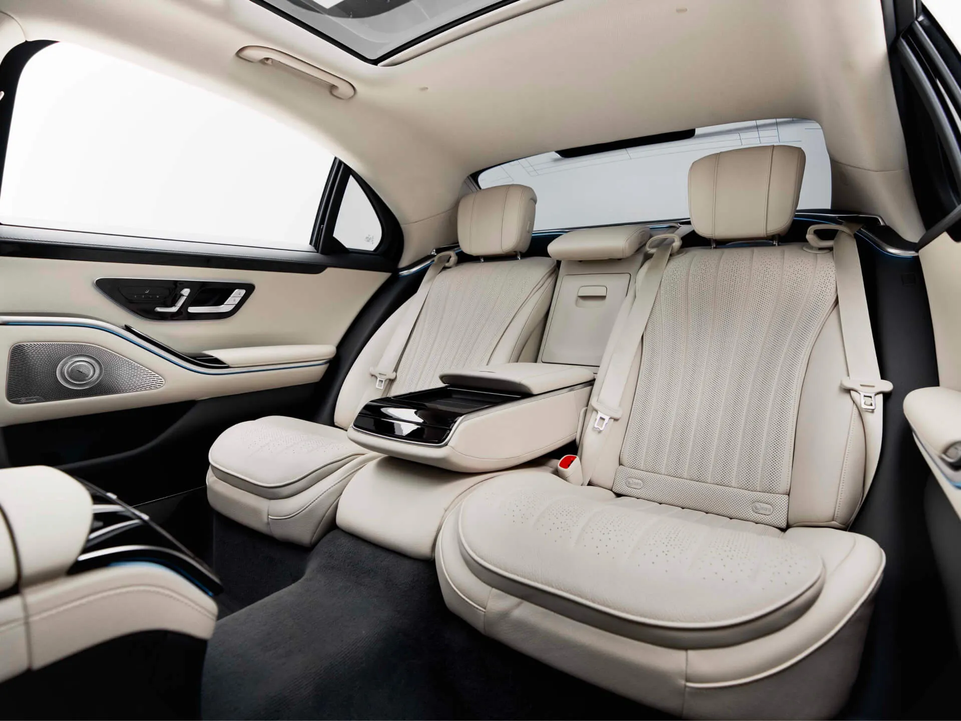 Mercedes-Benz S500 кокпит detail