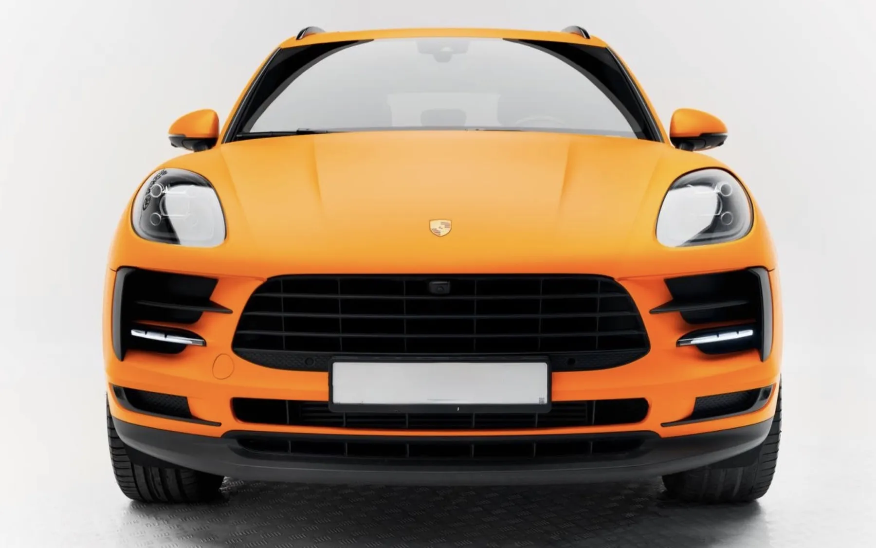 Porsche Macan front view