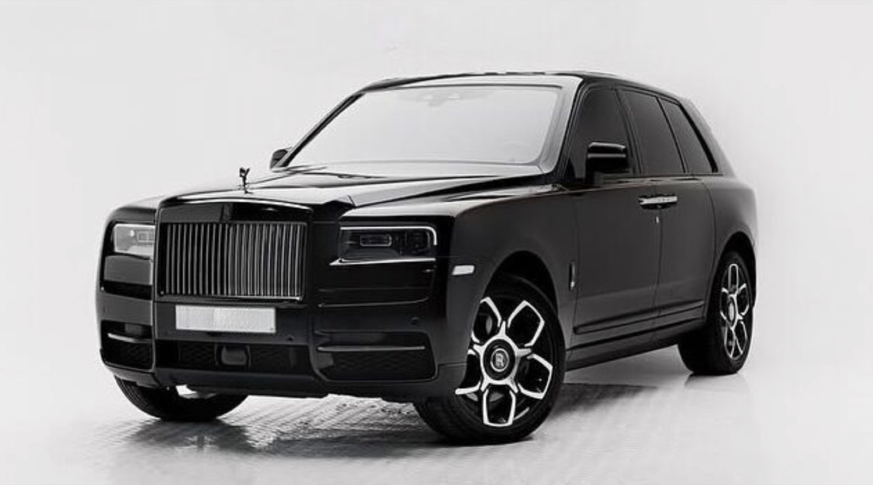 Rolls-Royce Cullinan main view