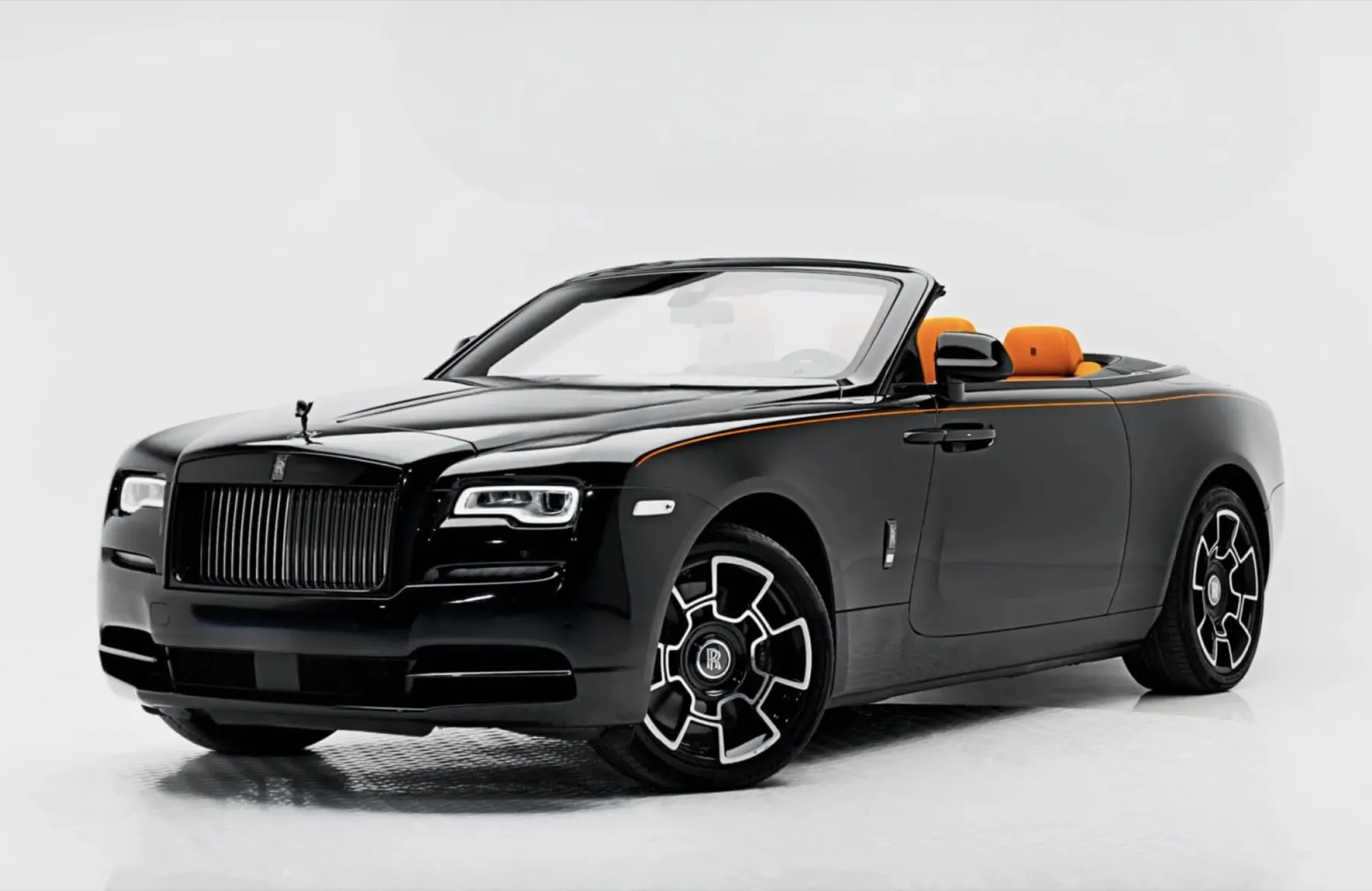 Rolls-Royce Dawn main view