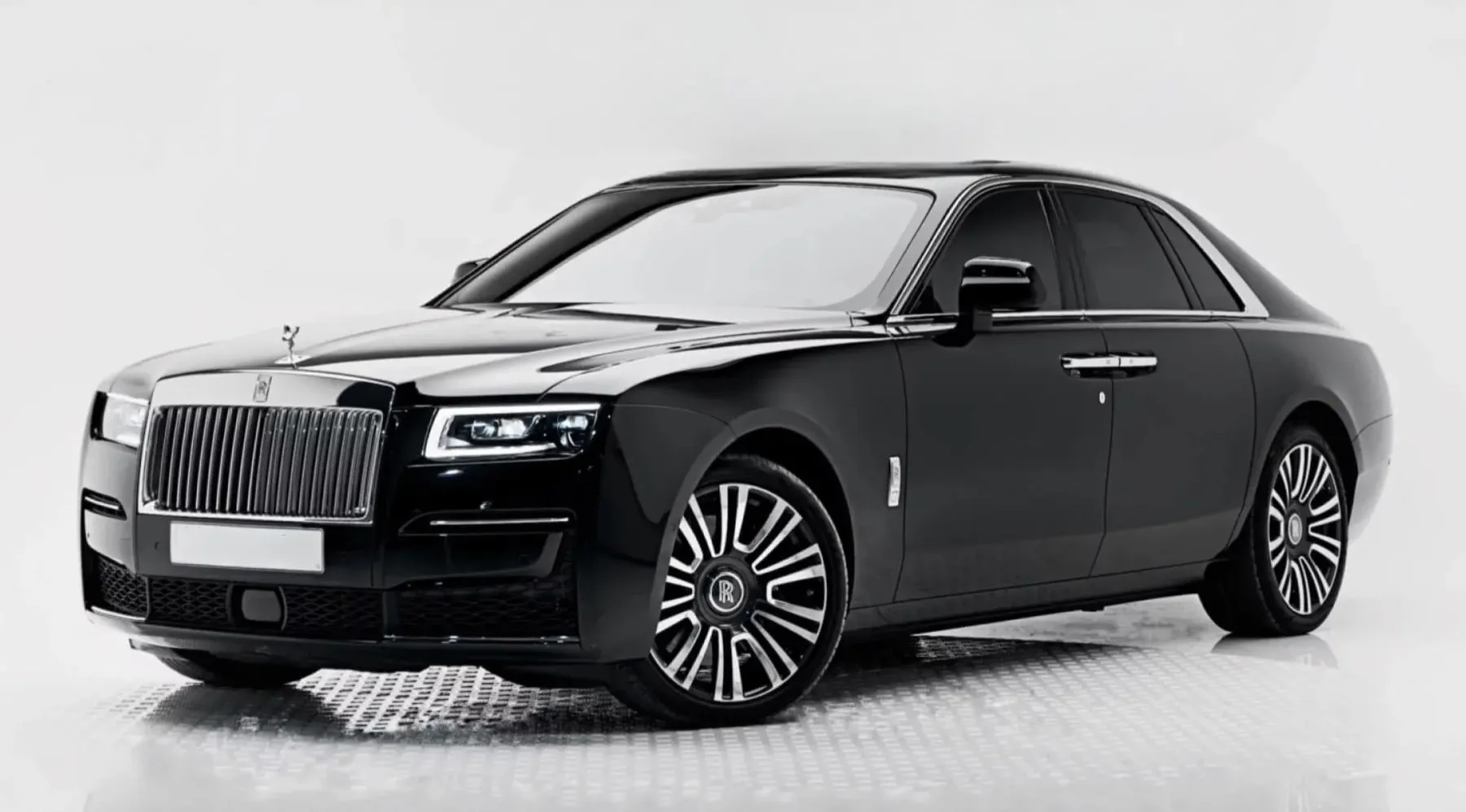 Rolls-Royce Ghost V main view
