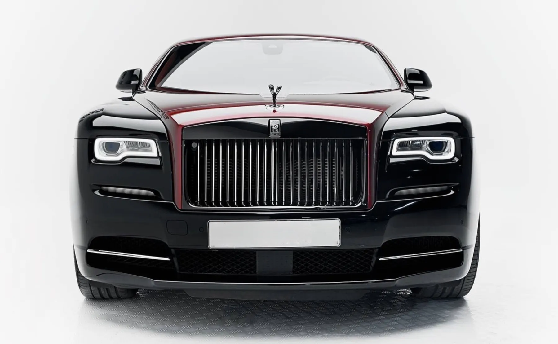 Rolls-Royce Wraith front view