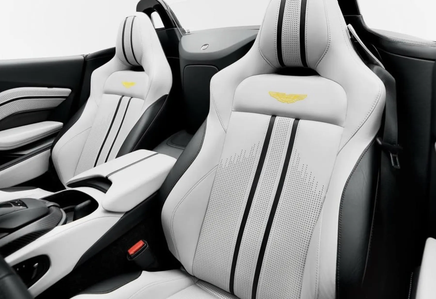 Aston Martin Vantage detail view