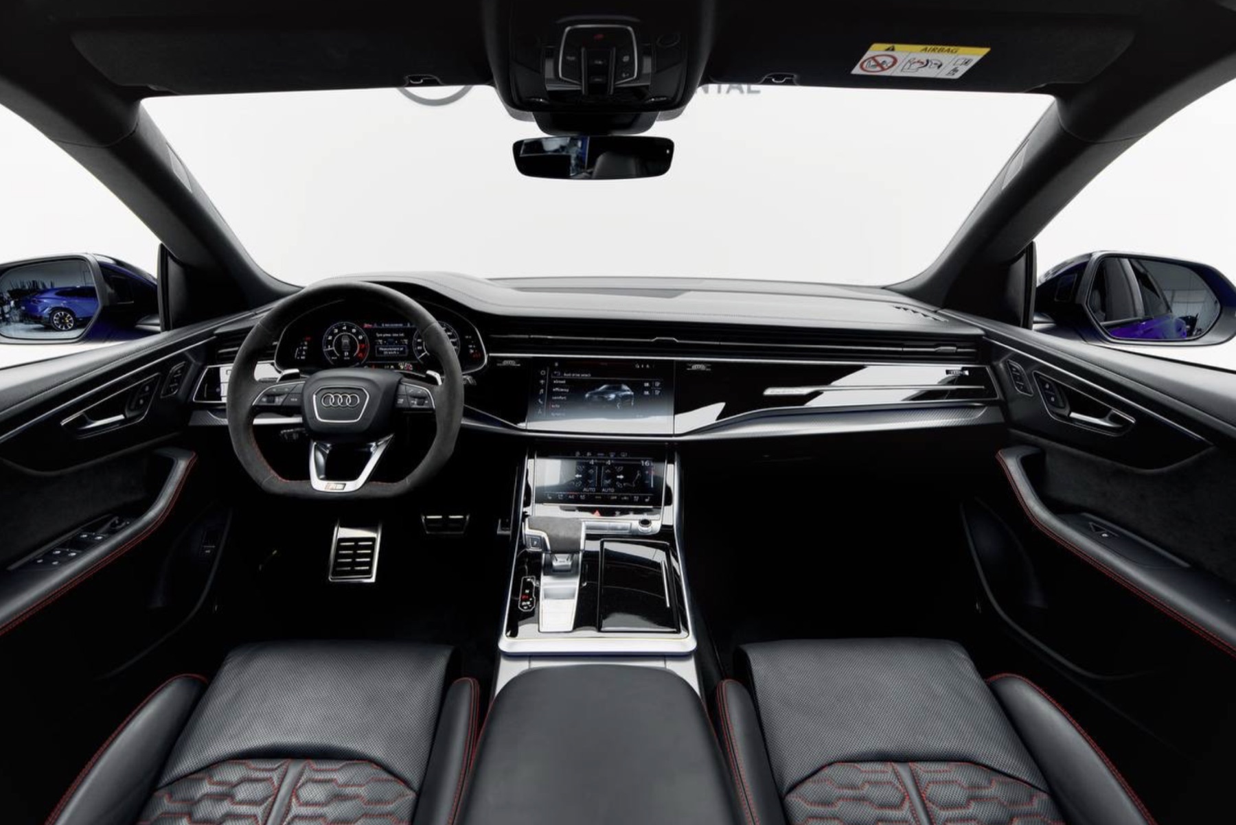 Audi RSQ8 кокпит details