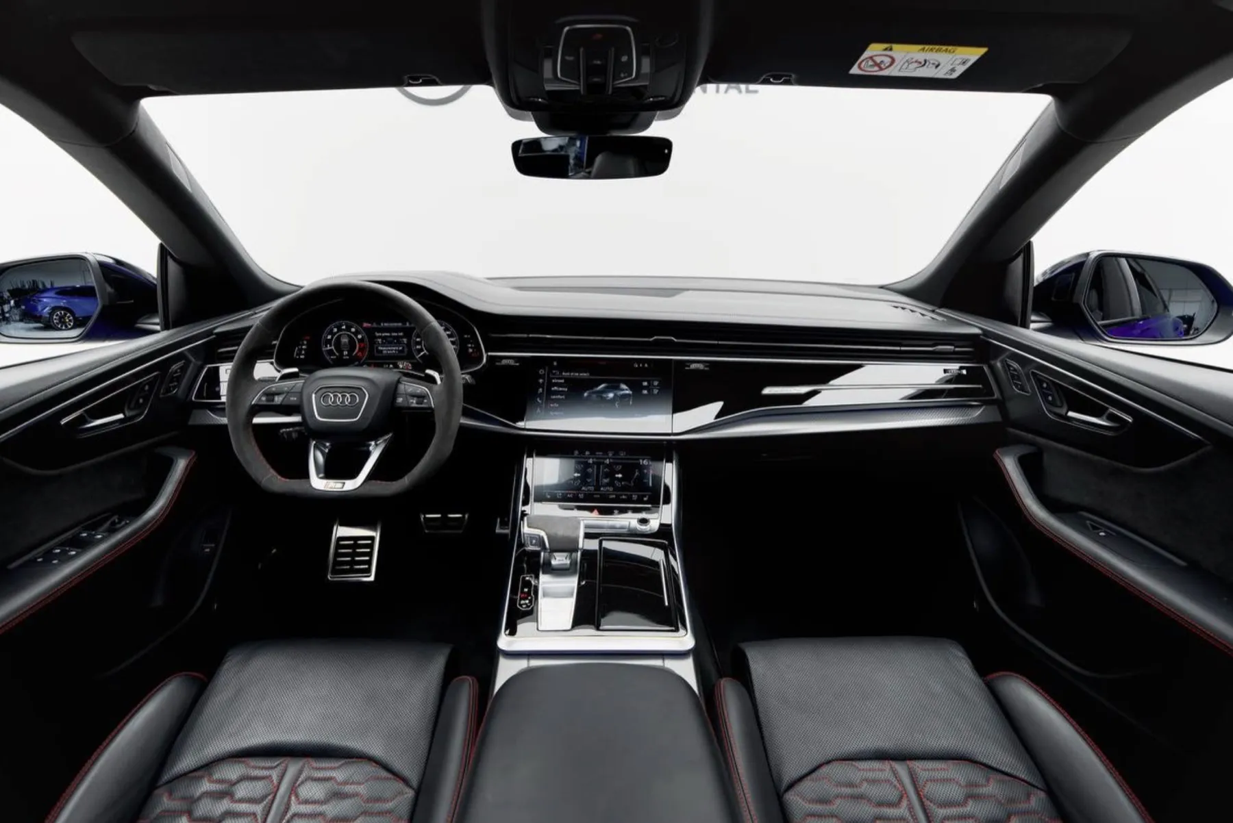 Audi RSQ8 кокпит details