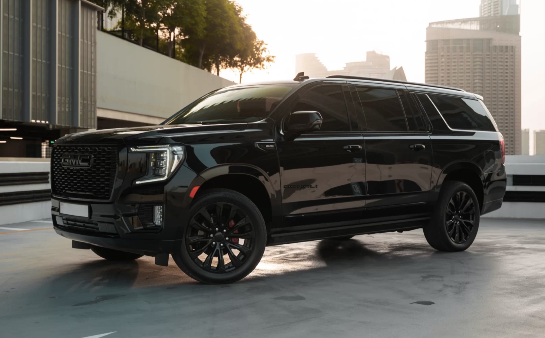 GMC Denali XL main view
