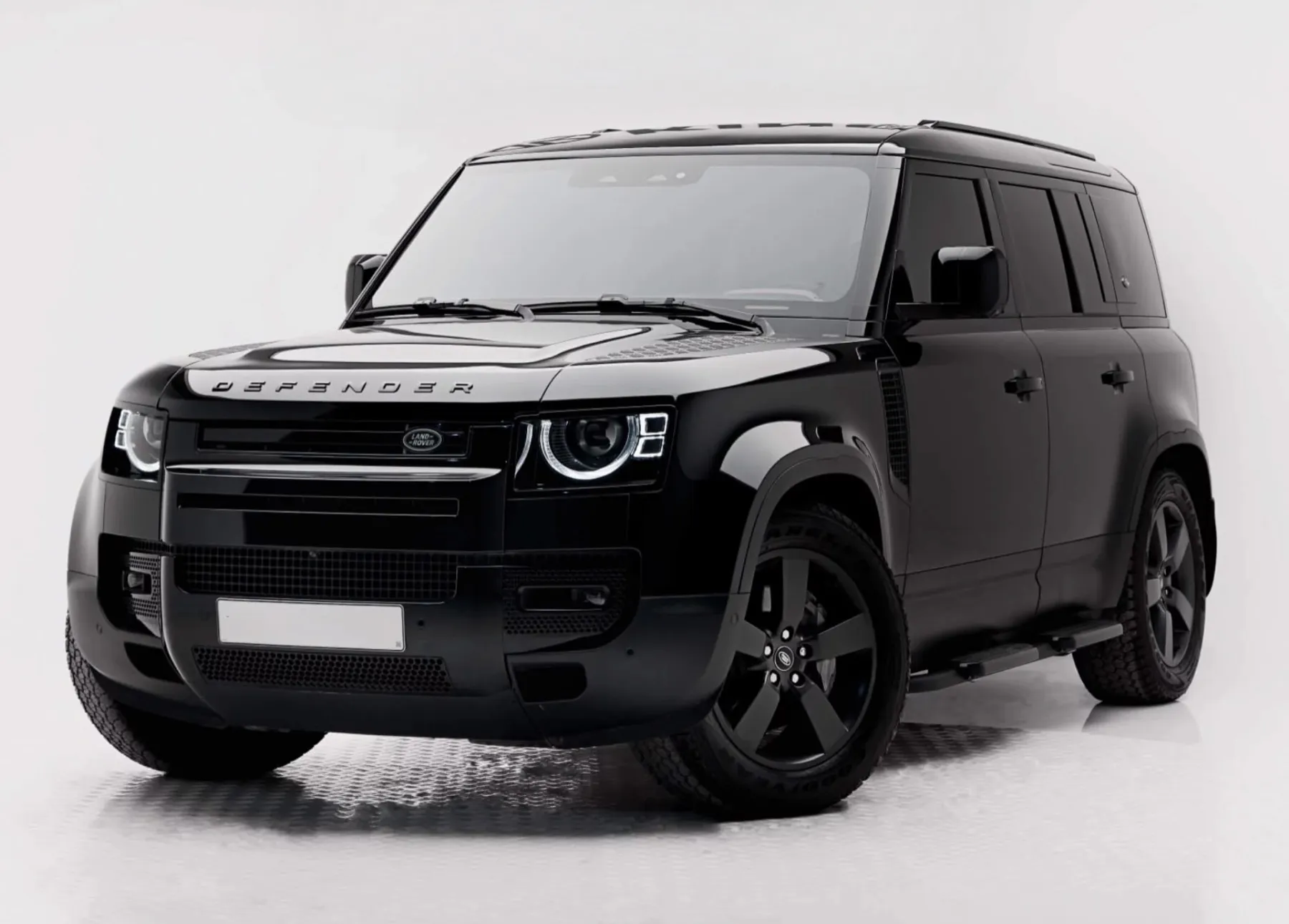 Land Rover Defender main view