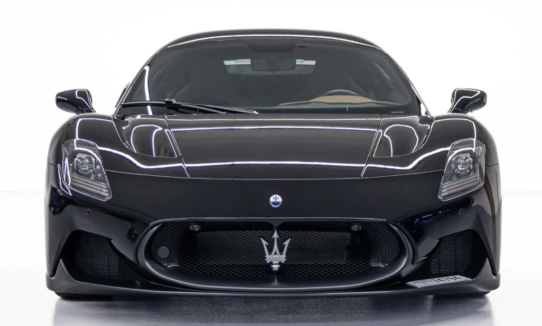 Maserati MC20 side view
