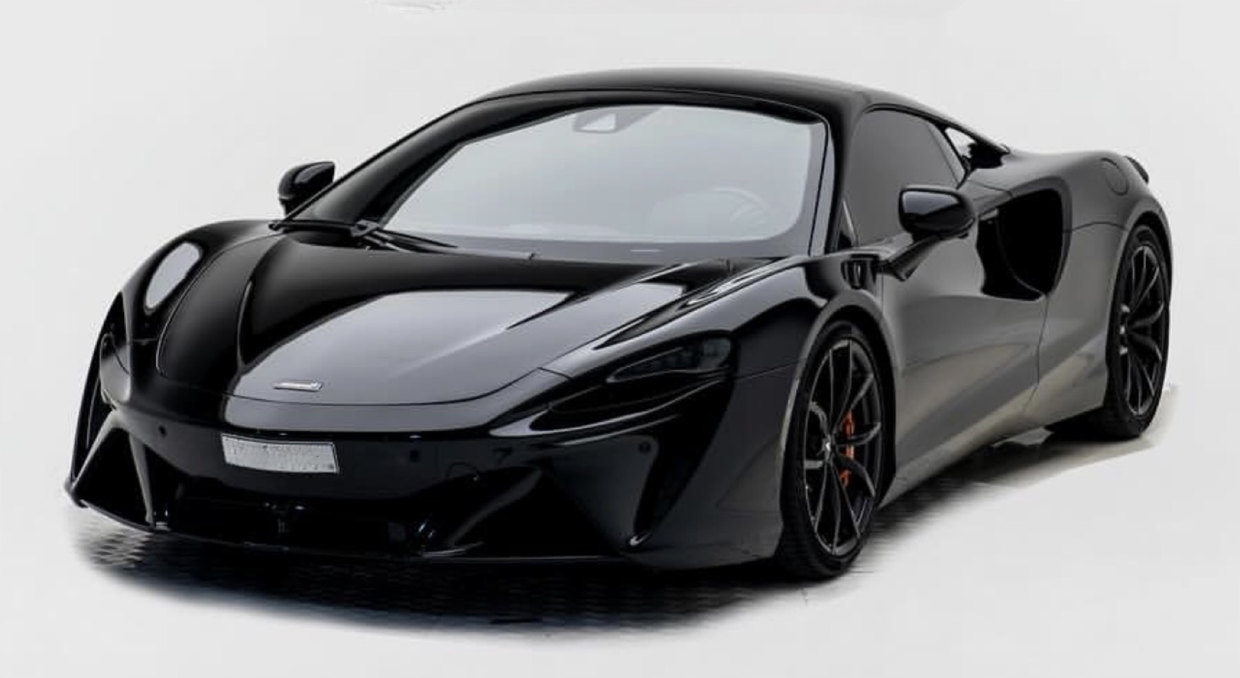 McLaren Artura main view