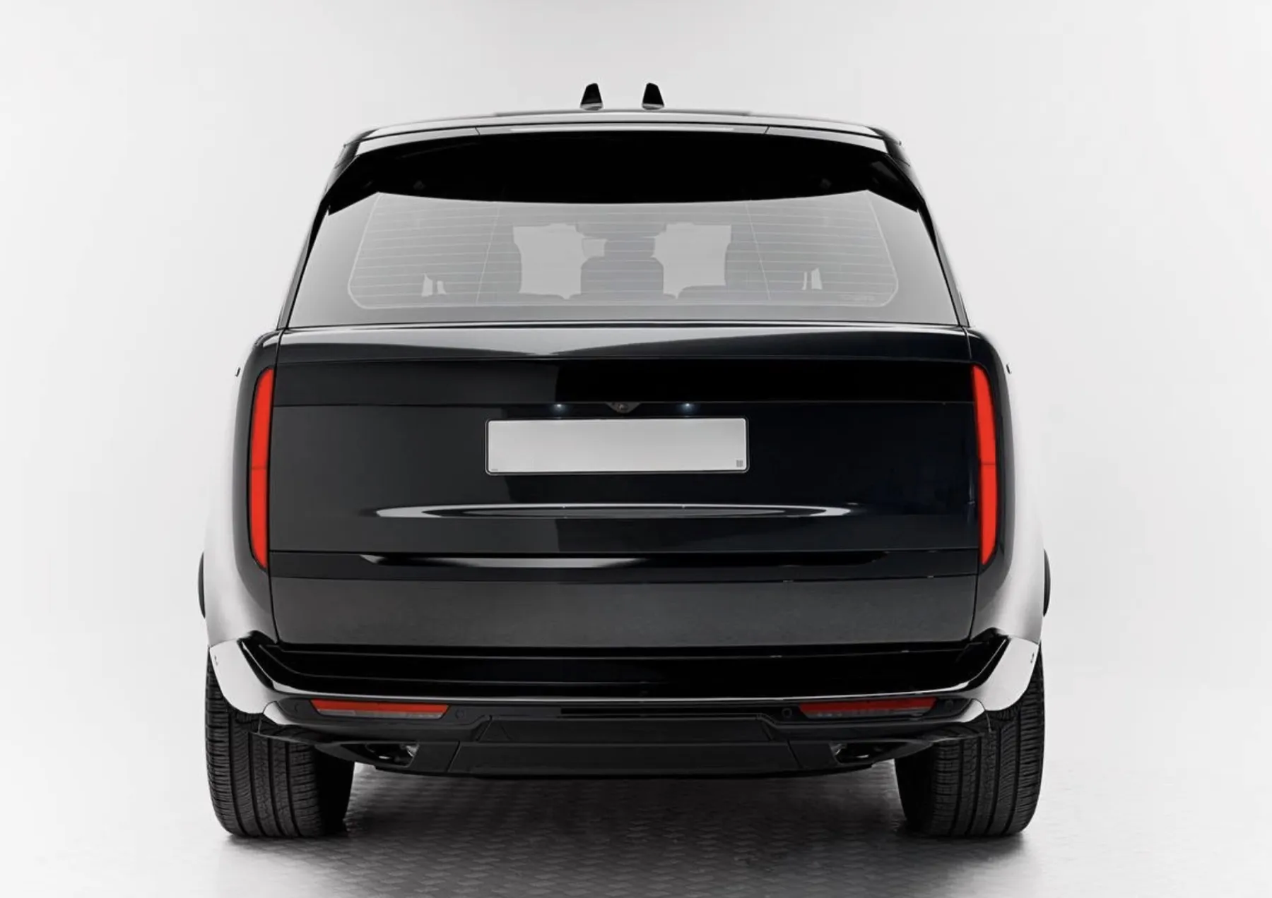 Range Rover Vogue V8 side profile view